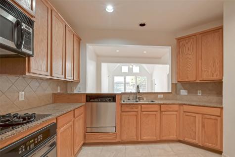 611 Sierra Breeze Houston TX 77094