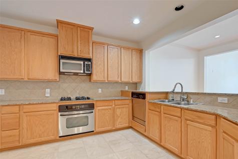 611 Sierra Breeze Houston TX 77094