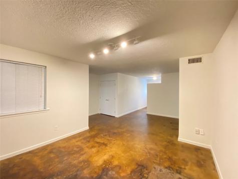 1112 Lawrence Street 13 Houston TX 77008