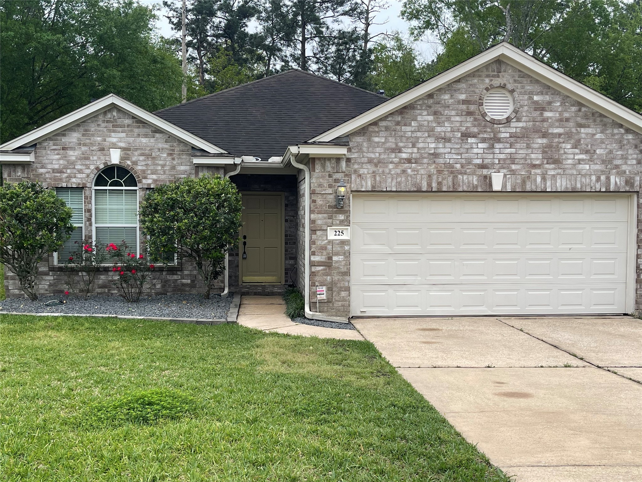 225 Maple Lane Conroe TX 77304