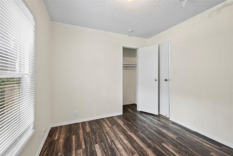 11922 Greenglen Drive Houston TX 77044