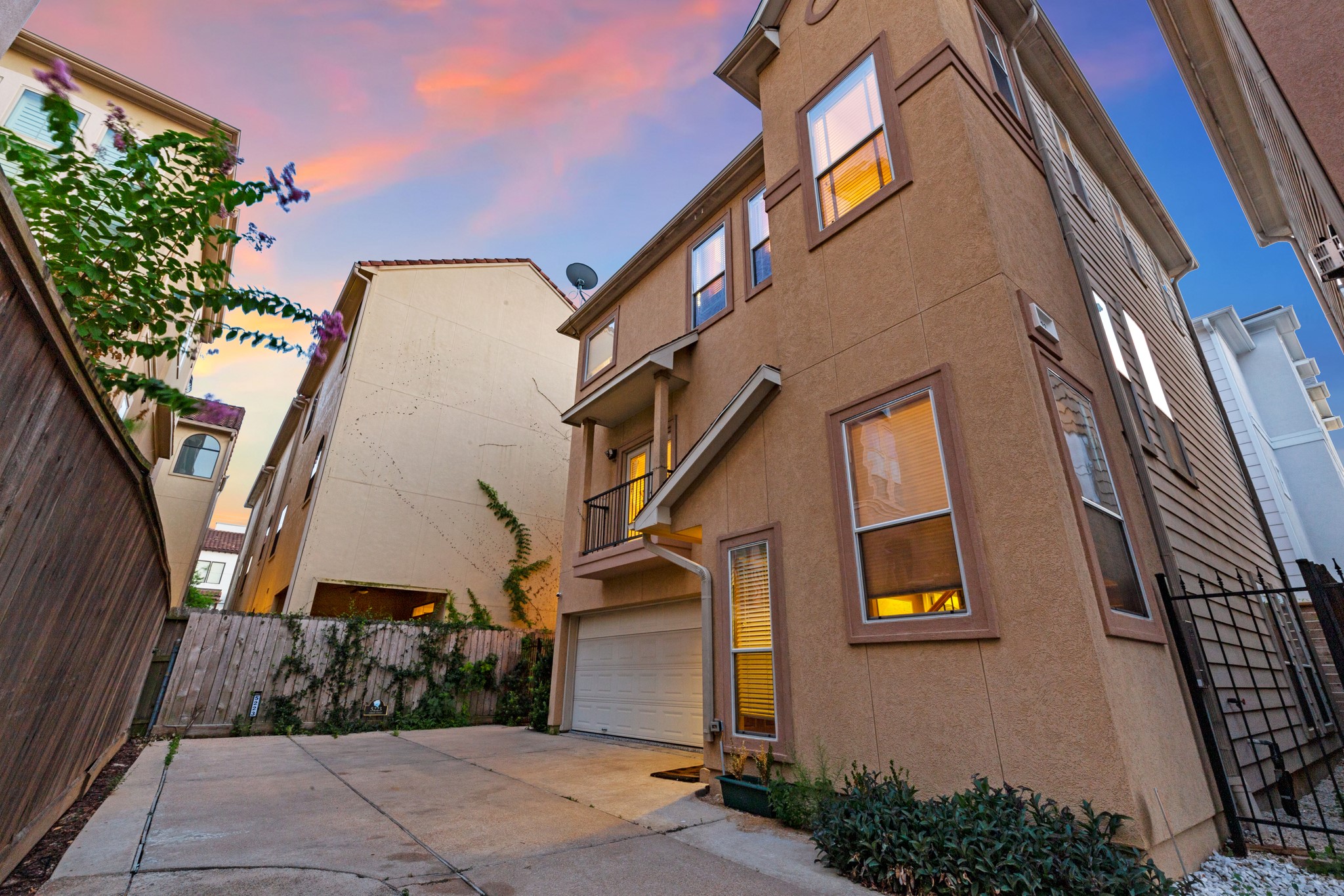 5223 Gibson Street Houston TX 77007