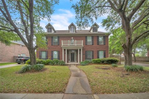 1402 Meadow Bay Court Sugar Land TX 77479