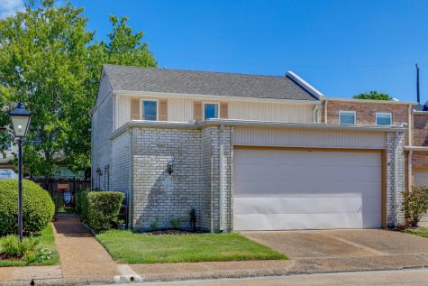 124 Phanturn Lane Bellaire TX 77401