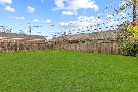 7442 Lakehurst Drive Houston TX 77087