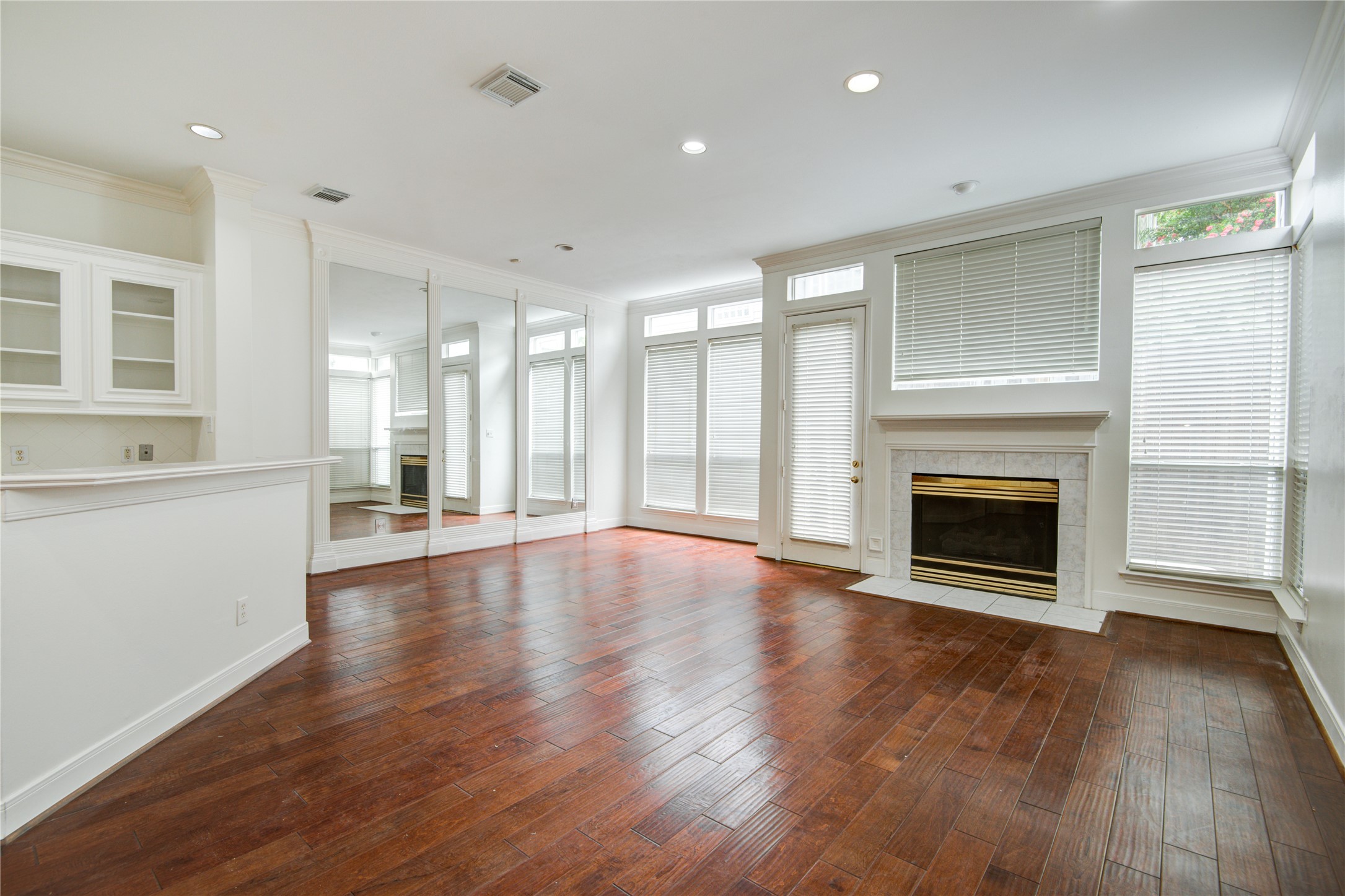 1522 Castle Court Houston TX 77006