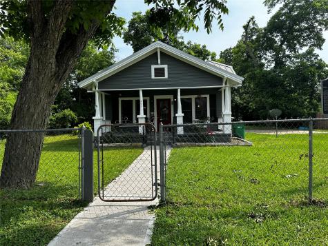 401 Austin Street Cleveland TX 77327