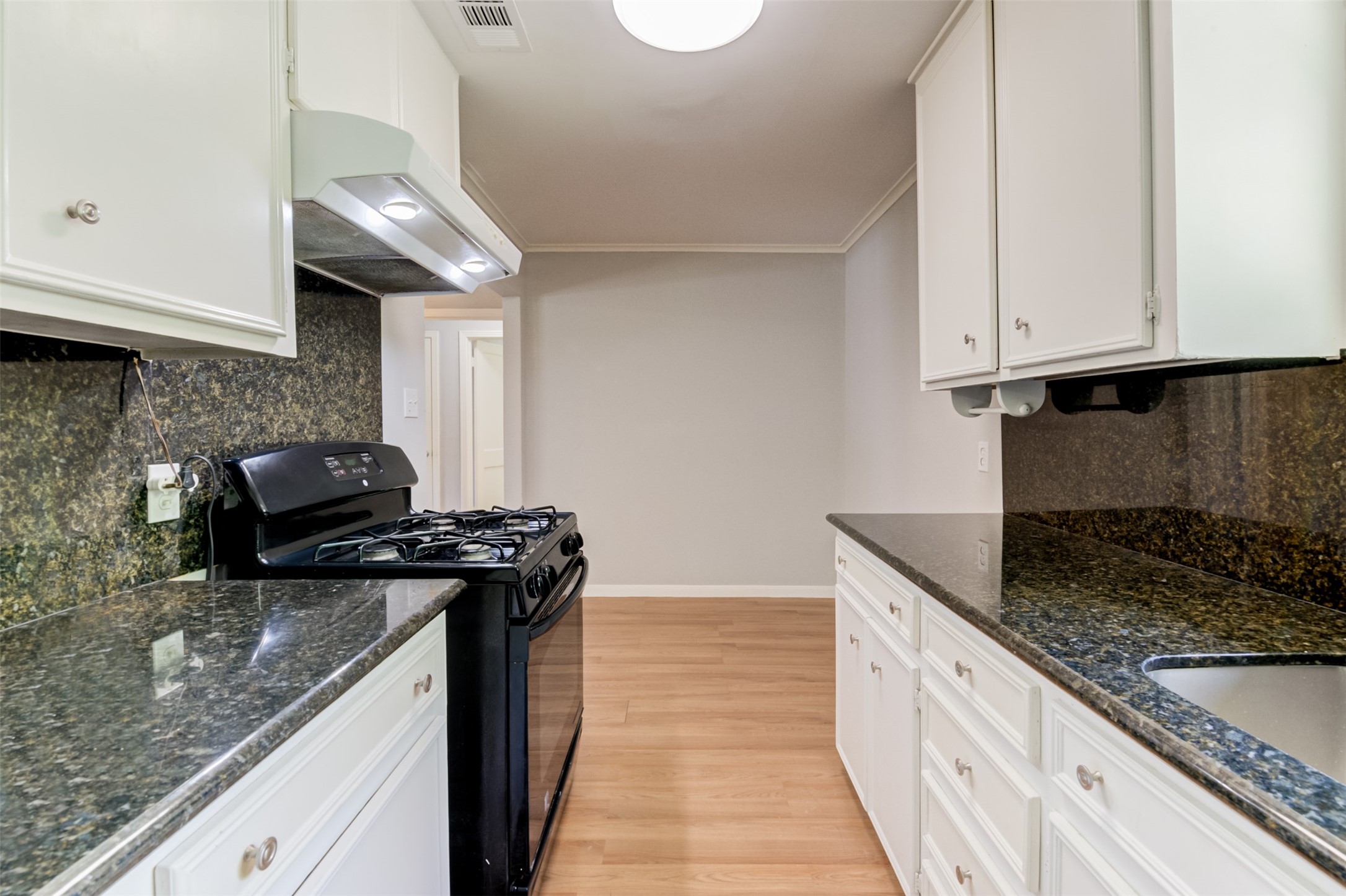 5907 Nelwyn Street Houston TX 77009