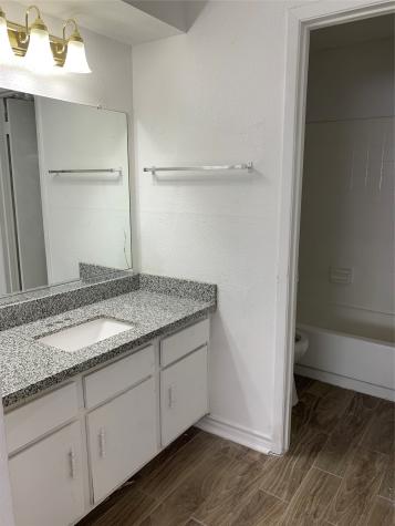 5625 Antoine Drive 1007 Houston TX 77091