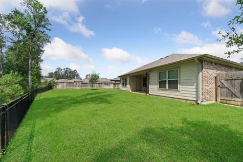 196 Courageous Side Way Magnolia TX 77354