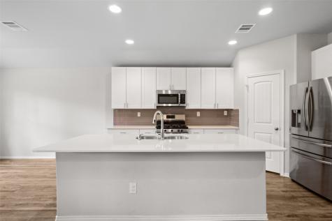 196 Courageous Side Way Magnolia TX 77354