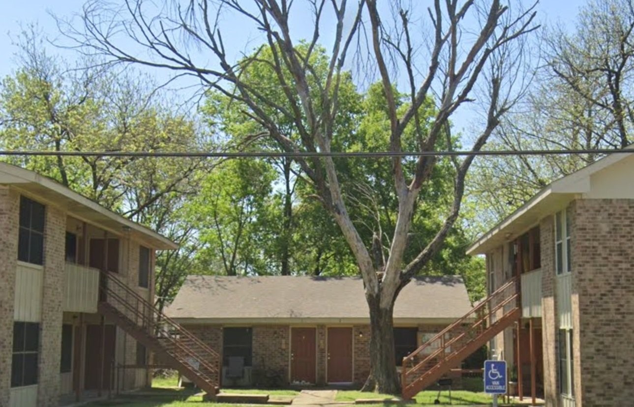 812 E Palestine Street Mexia TX 76667