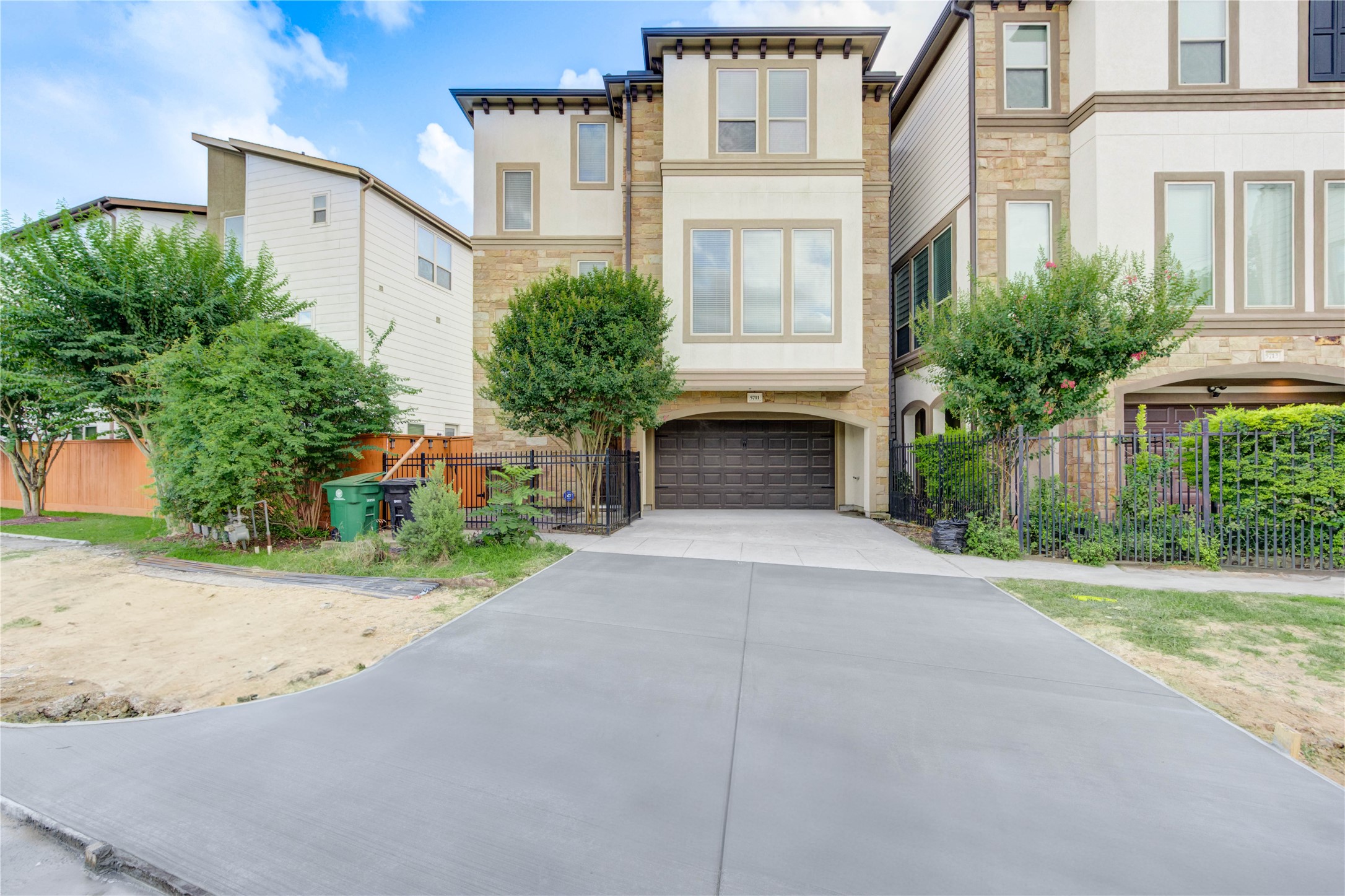 5711 Allen Street Houston TX 77007