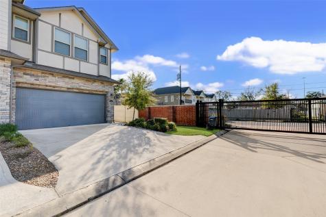 202 Fulton Station Drive Houston TX 77009