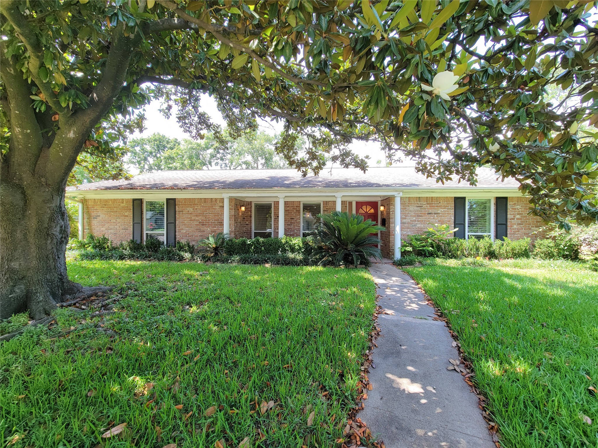 9422 Meadowbriar Lane Houston TX 77063