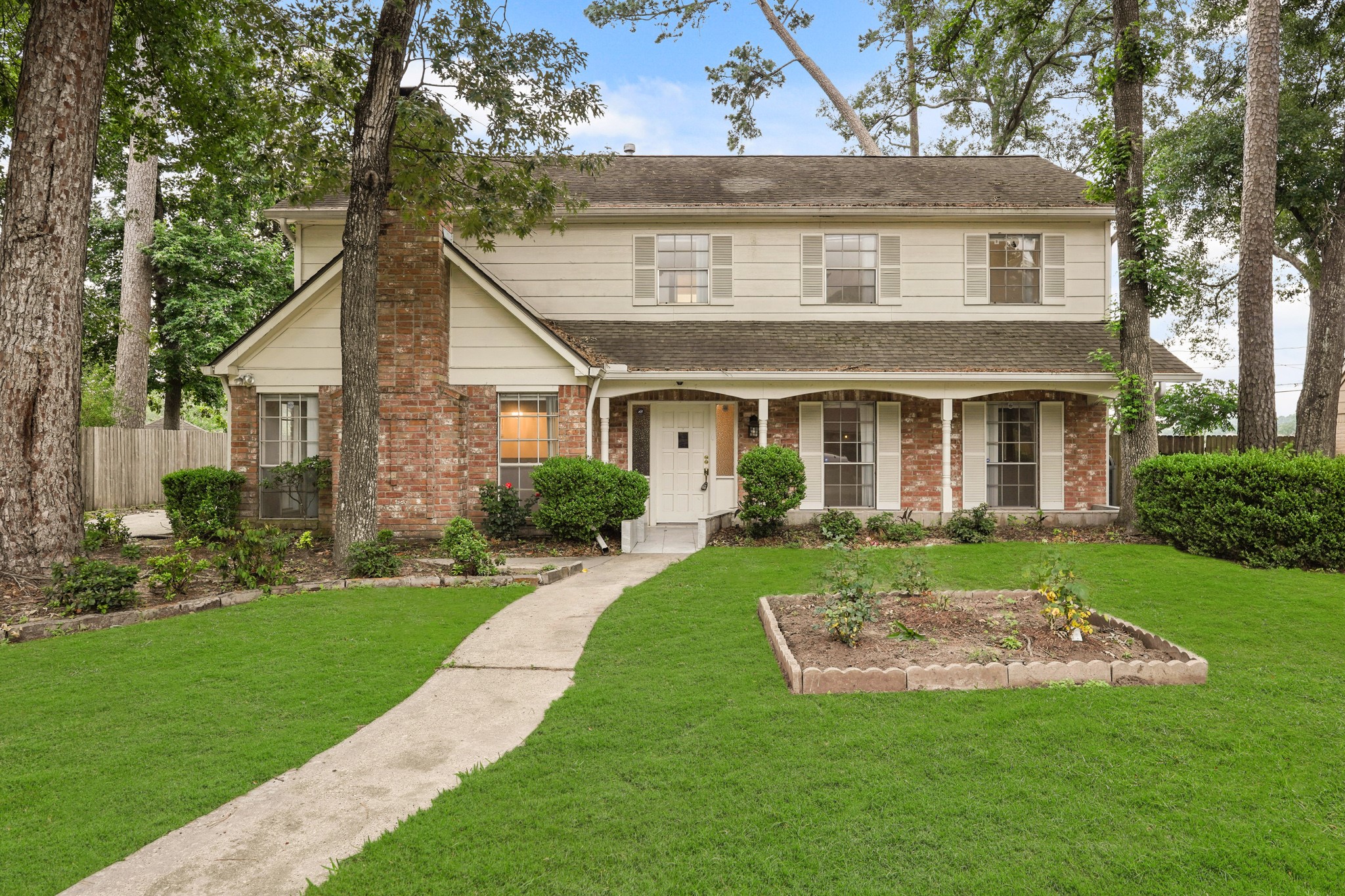 5903 Lorinowoods Drive Houston TX 77066