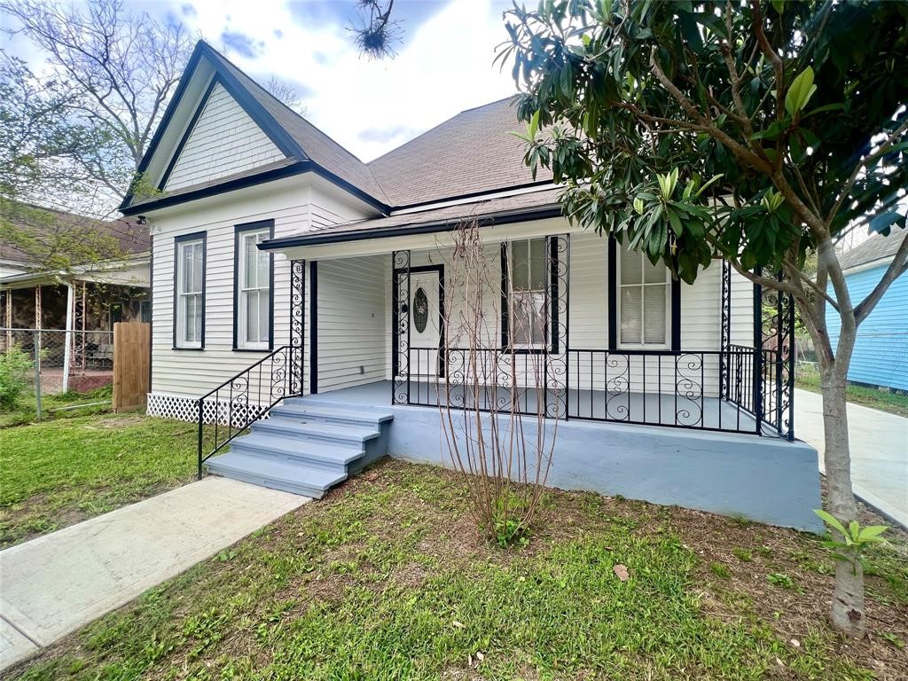 2020 Chestnut Street Houston TX 77009