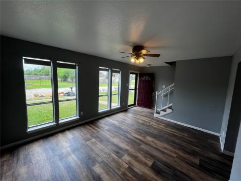 8332 Oakhaven Road La Porte TX 77571