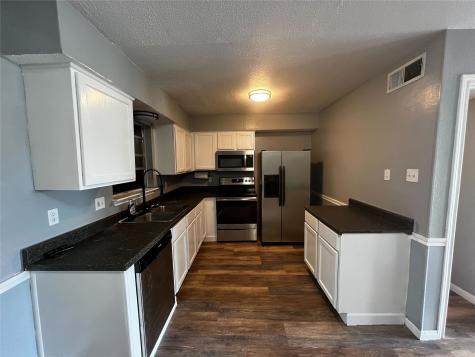 8332 Oakhaven Road La Porte TX 77571