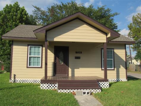 714 E Hunnicutt Street Baytown TX 77520
