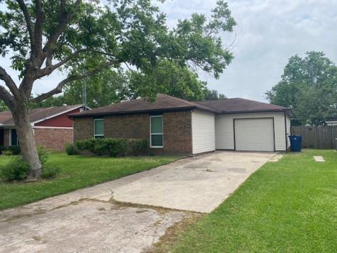 2417 34th Avenue N Texas City TX 77590