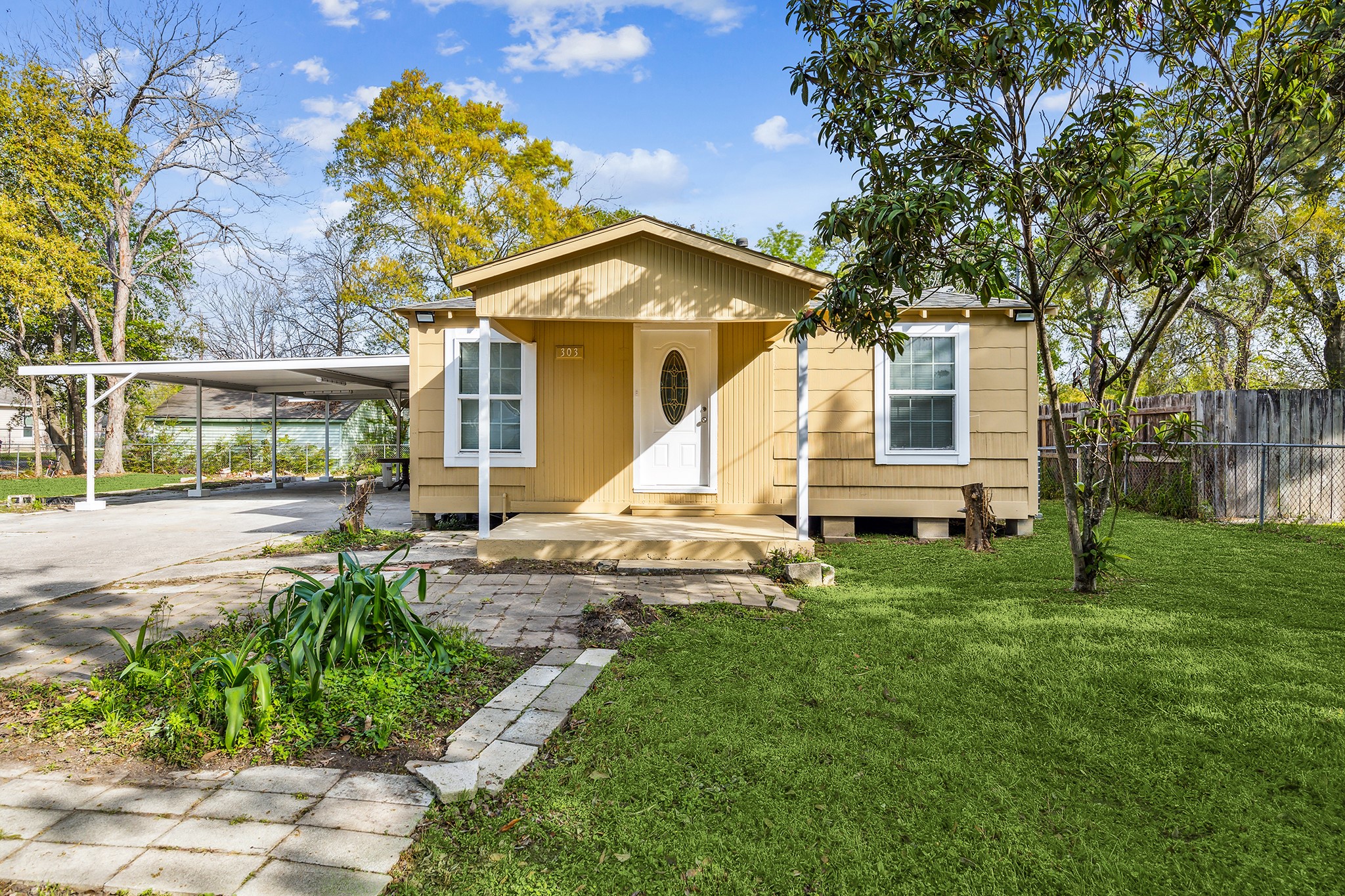 303 Hines Street Baytown TX 77520