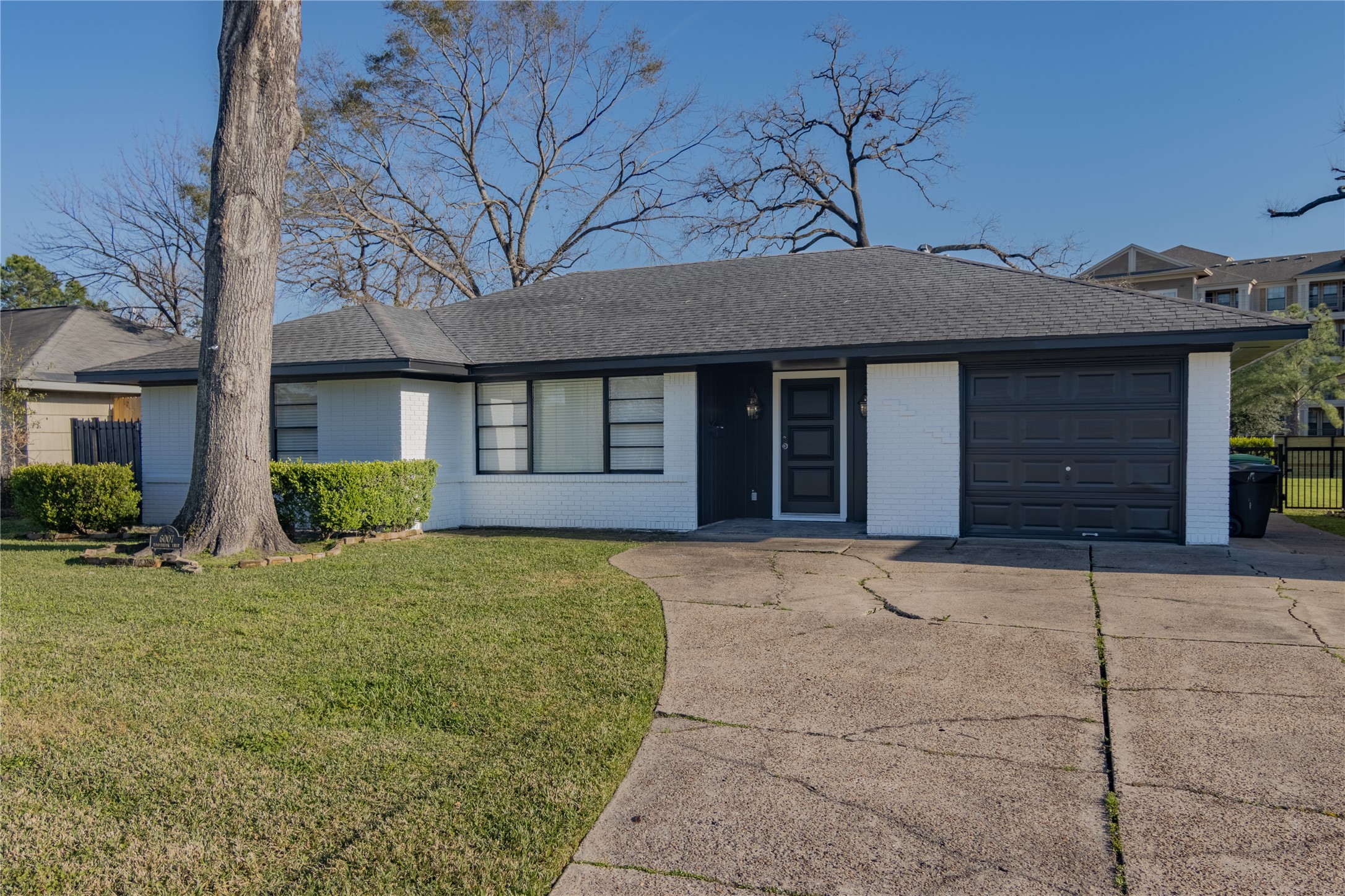 6007 Woodbrook Lane Houston TX 77008