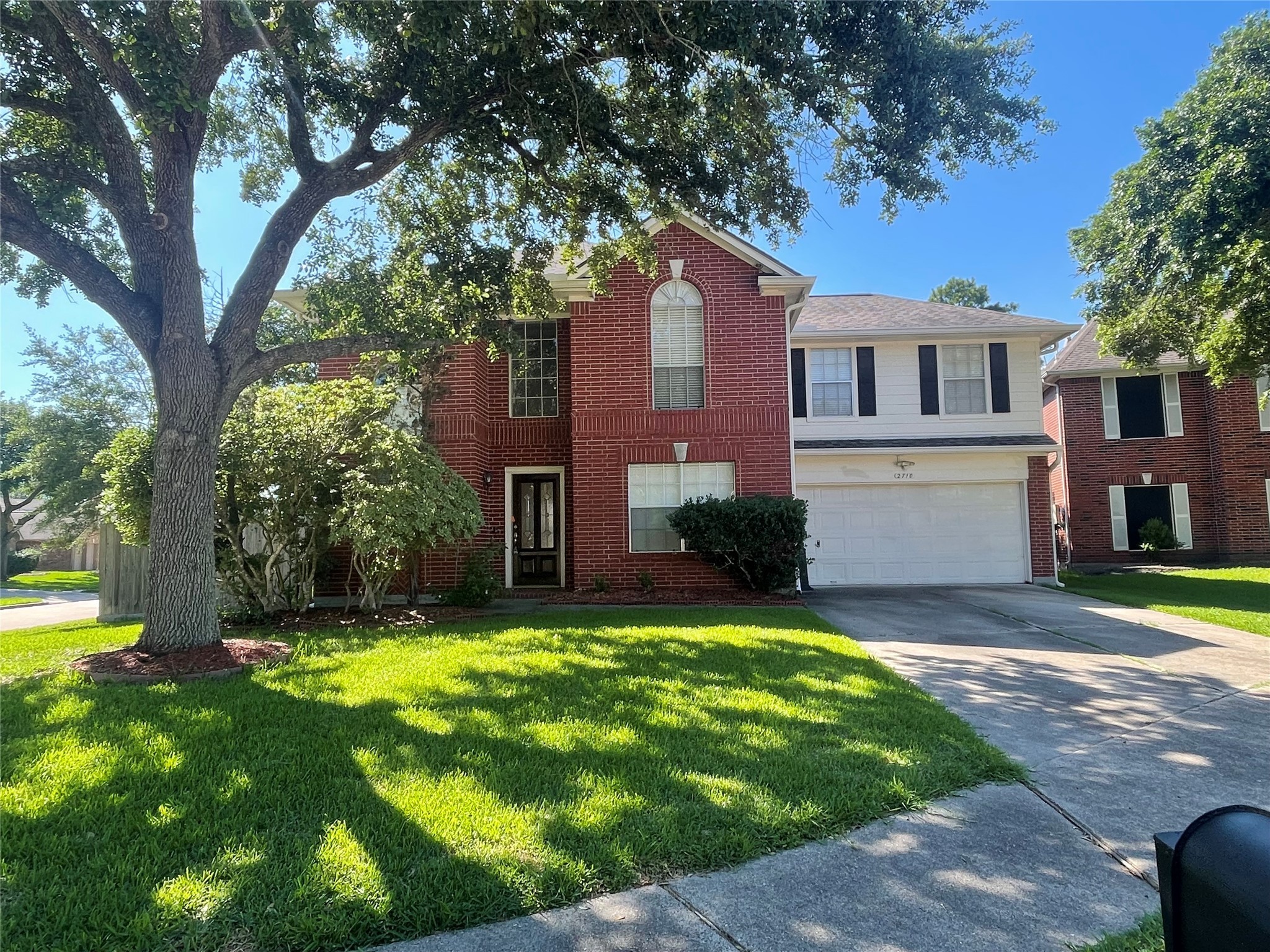 2710 Sailors Moon Drive Friendswood TX 77546