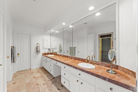 2222 Nantucket Drive B Houston TX 77057