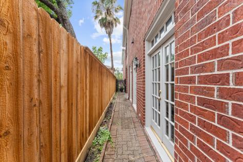 2222 Nantucket Drive B Houston TX 77057