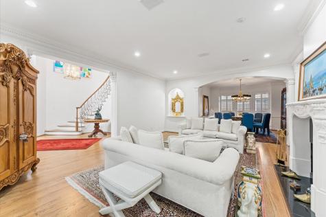 2222 Nantucket Drive B Houston TX 77057