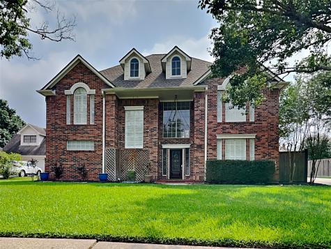 1306 Silverleaf Drive Friendswood TX 77546