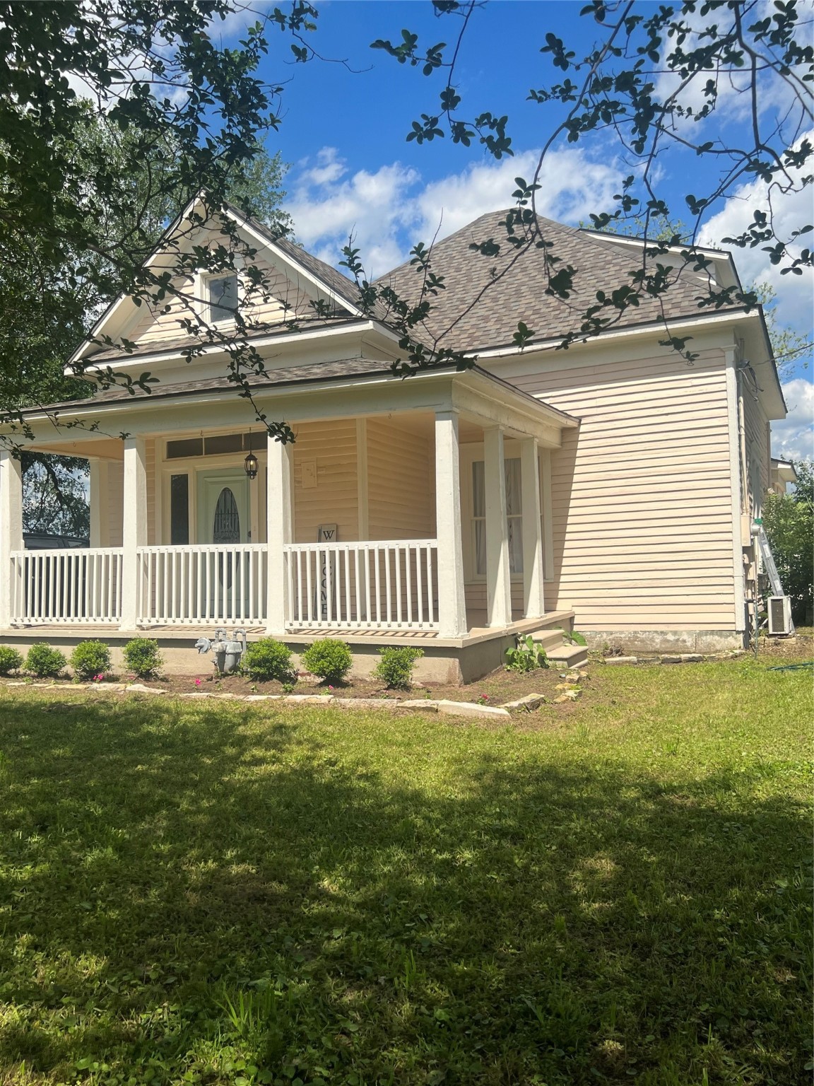 1202 Silliman Street Sealy TX 77474