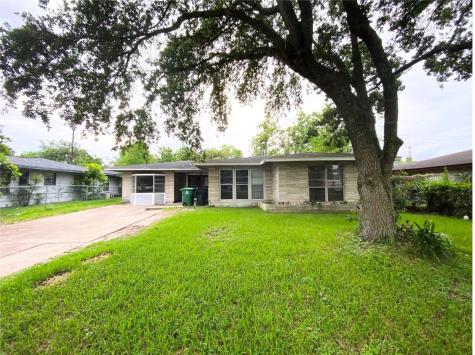 5767 Flamingo Drive Houston TX 77033