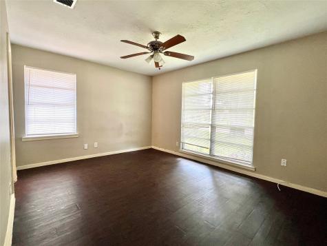 5767 Flamingo Drive Houston TX 77033