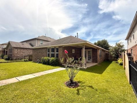 9609 Landon Lake Drive Pearland TX 77584