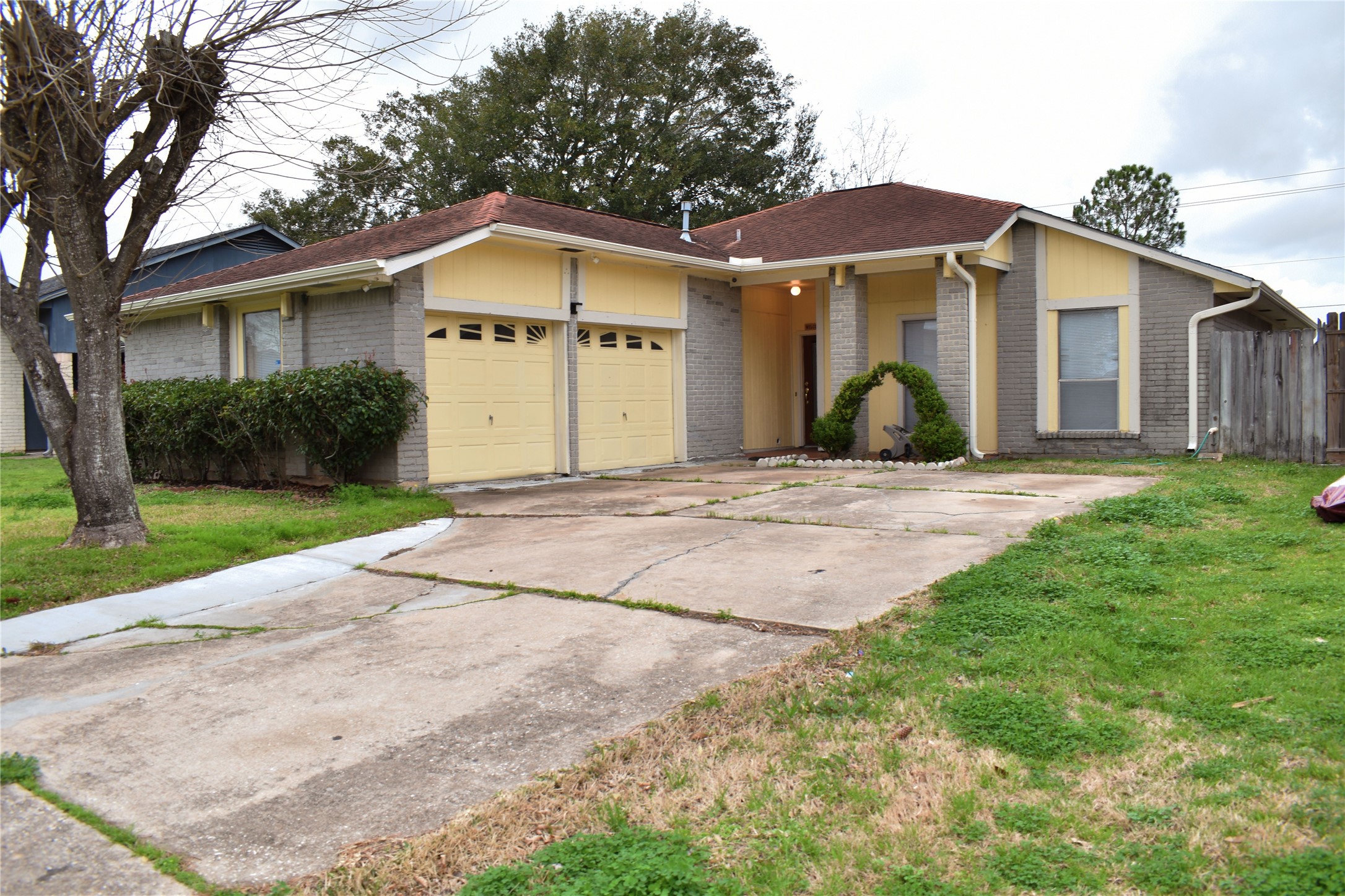 9527 Kingsvalley Street Houston TX 77075