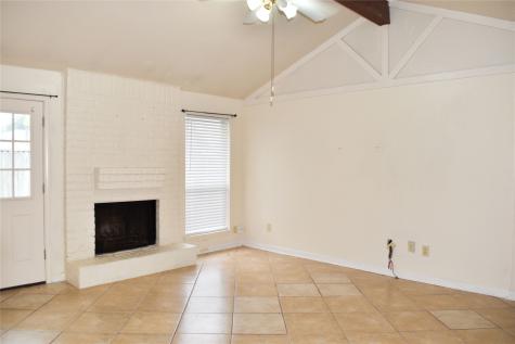 9527 Kingsvalley Street Houston TX 77075