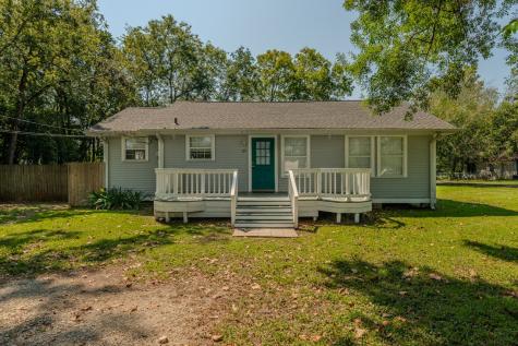 285 W Hartel Street Sour Lake TX 77659