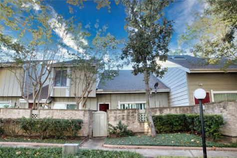 7075 Greenway Chase Street Houston TX 77072