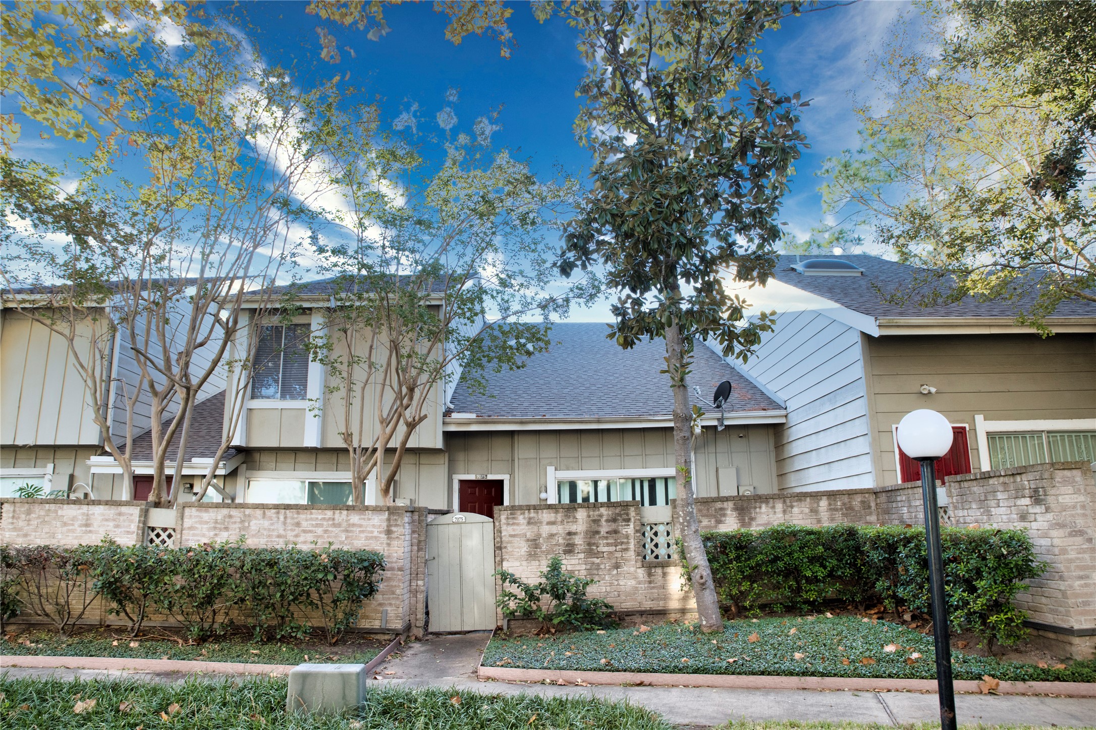 7075 Greenway Chase Street Houston TX 77072