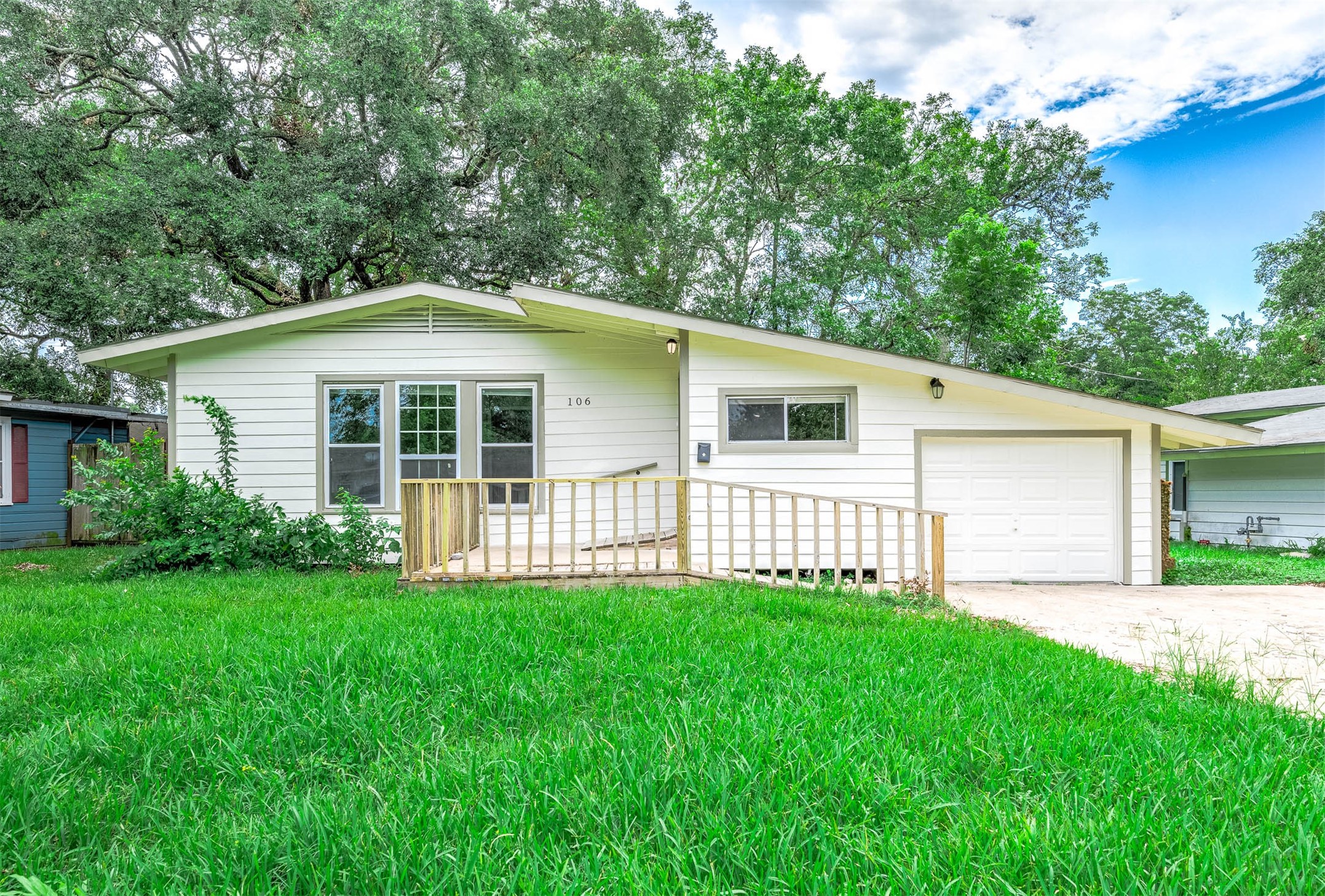 106 Wisteria Street Lake Jackson TX 77566