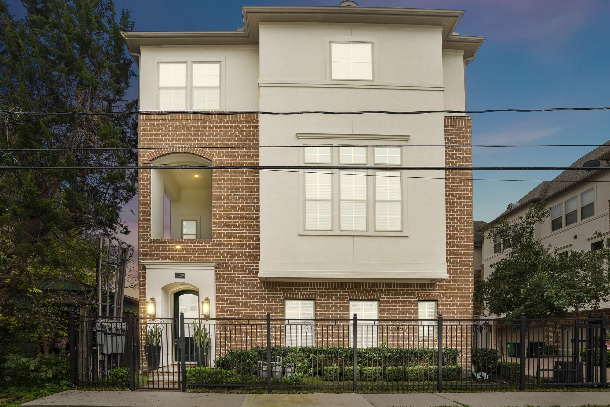 5229 Petty Street Houston TX 77007