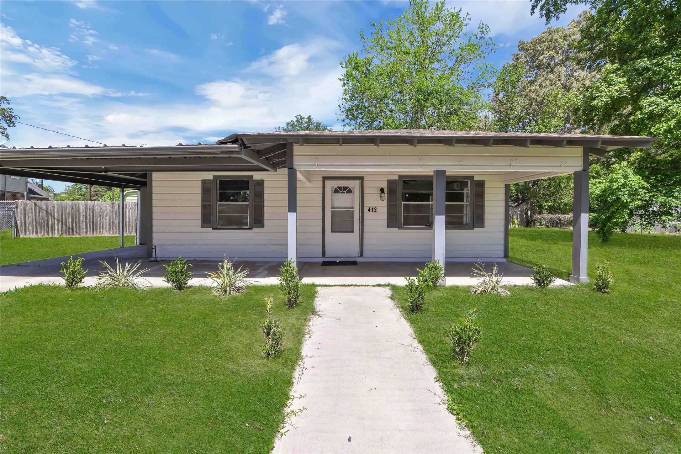 412 Sherwood Street Cleveland TX 77327