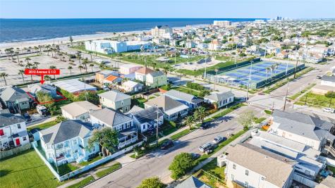 2610 Avenue Q 1/2 Galveston TX 77550