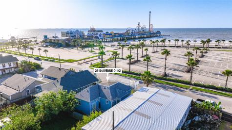 2610 Avenue Q 1/2 Galveston TX 77550