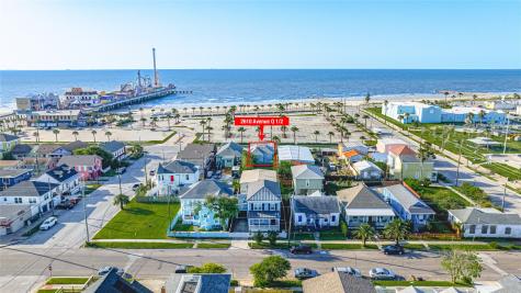 2610 Avenue Q 1/2 Galveston TX 77550