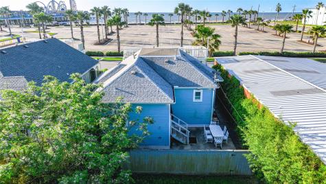 2610 Avenue Q 1/2 Galveston TX 77550
