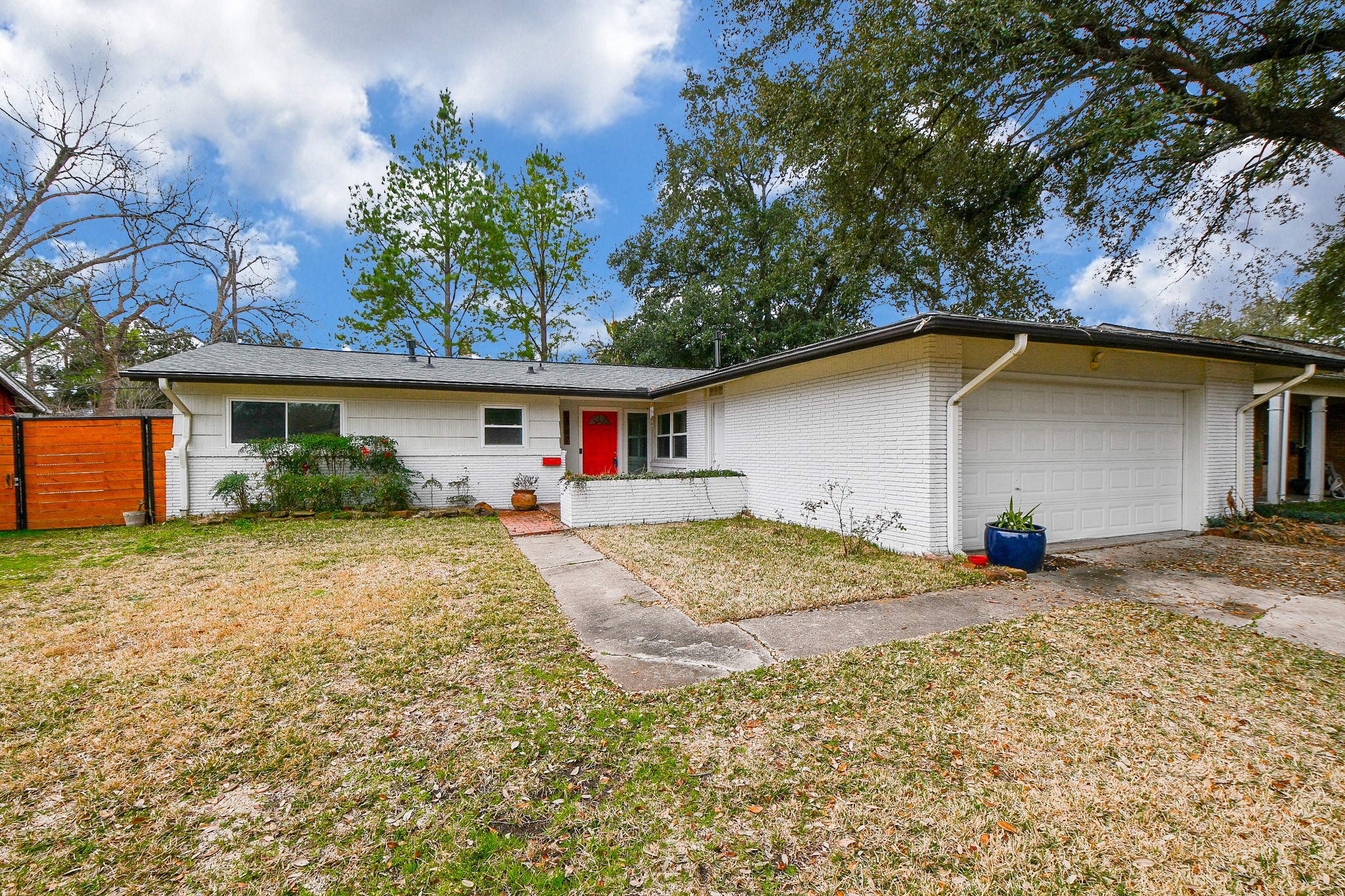 5447 Creekbend Drive Houston TX 77096