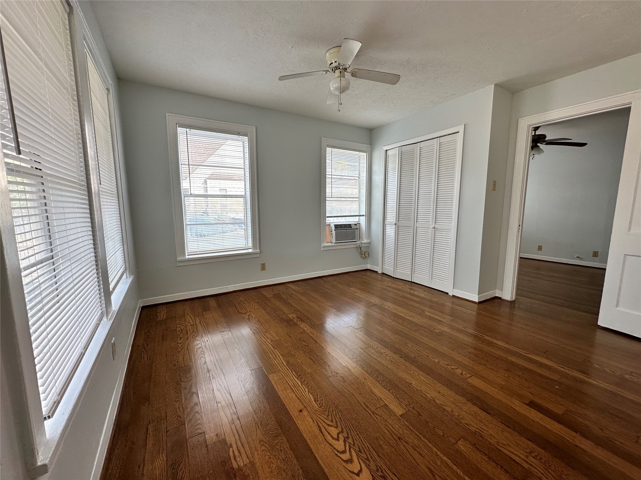 4624 Clay Street Houston TX 77023